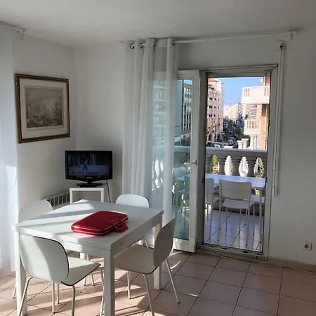 Apartment Palais Des Domes